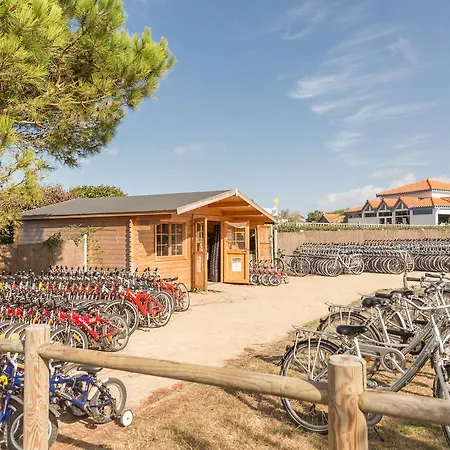 Pierre & Le Domaine De Bourgenay Apartmanhotel Talmont-Saint-Hilaire