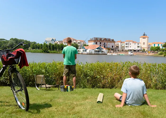 Pierre & Le Domaine De Bourgenay 3*