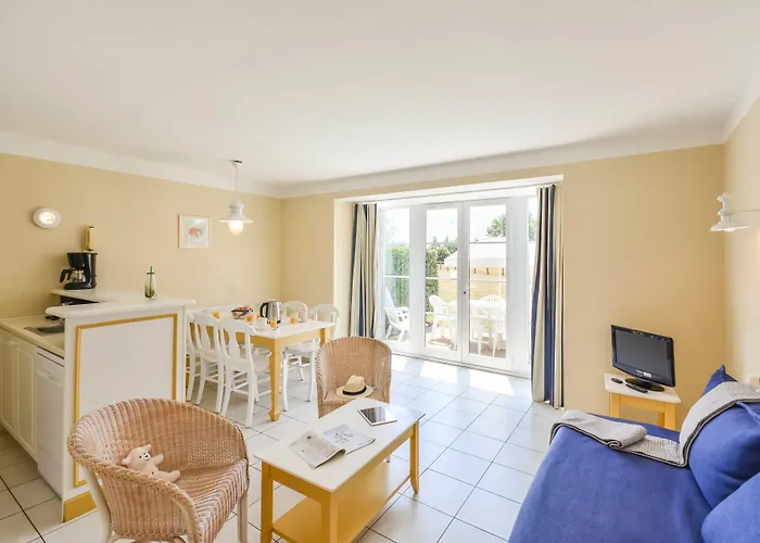 Pierre & Le Domaine De Bourgenay