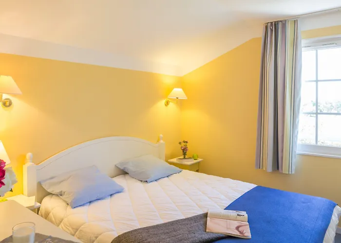 Pierre & Le Domaine De Bourgenay 3*